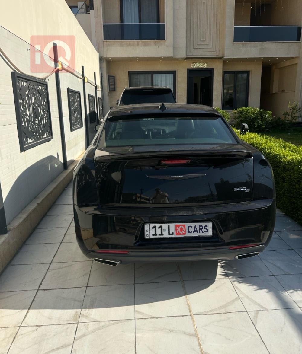 كرايسلر 300